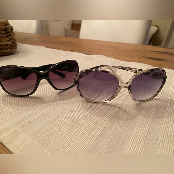 Vintage 2000’s Fashion Sunglasses - Picture 1 of 5
